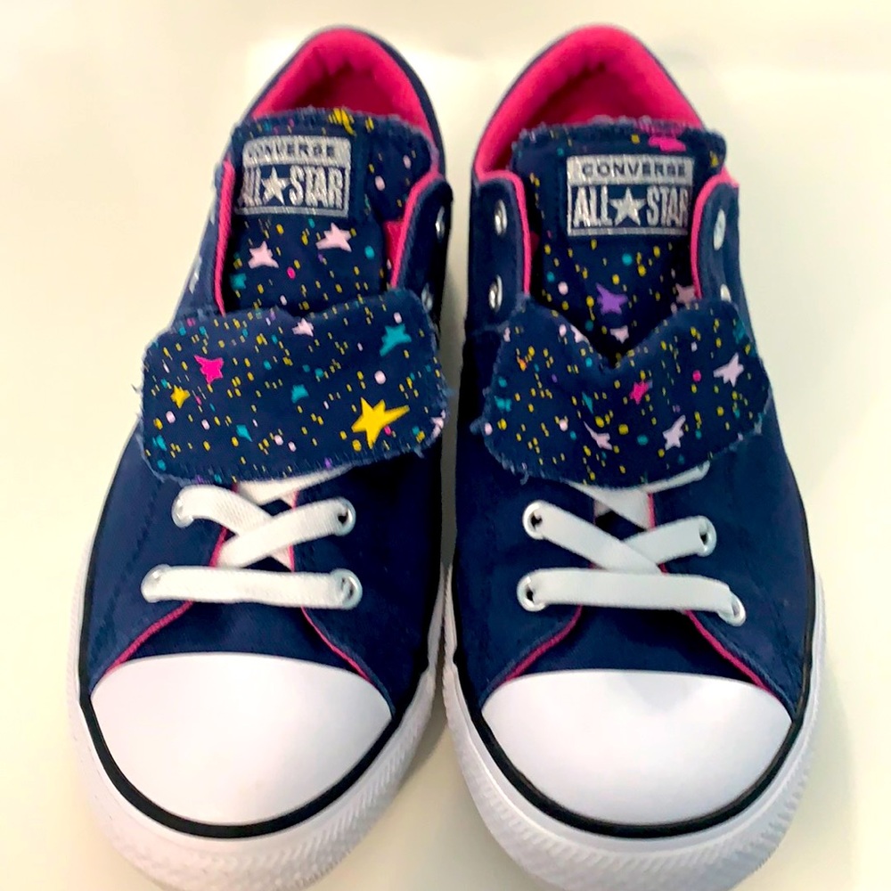 Girls Converse All Star sneakers, size 6